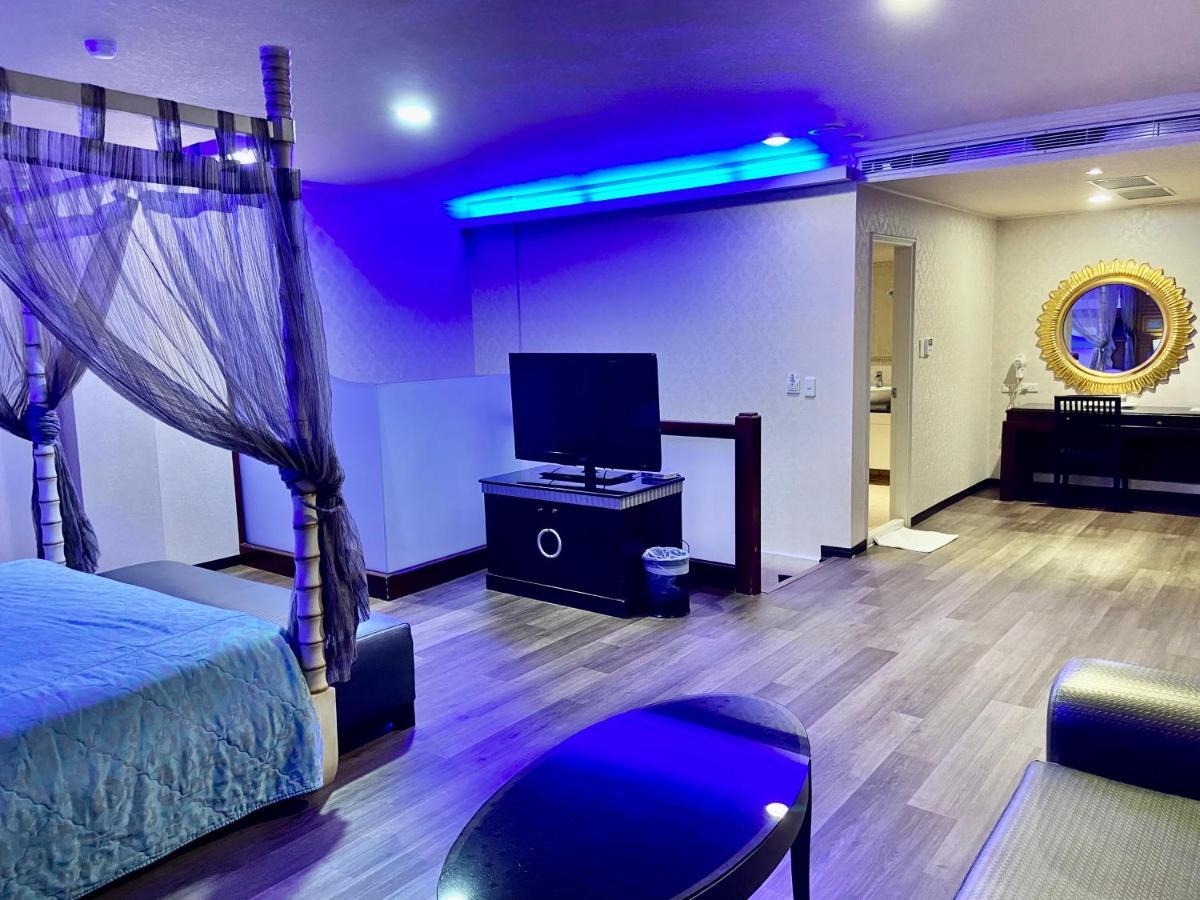 Huang Xing Motel Pingtung Exterior photo